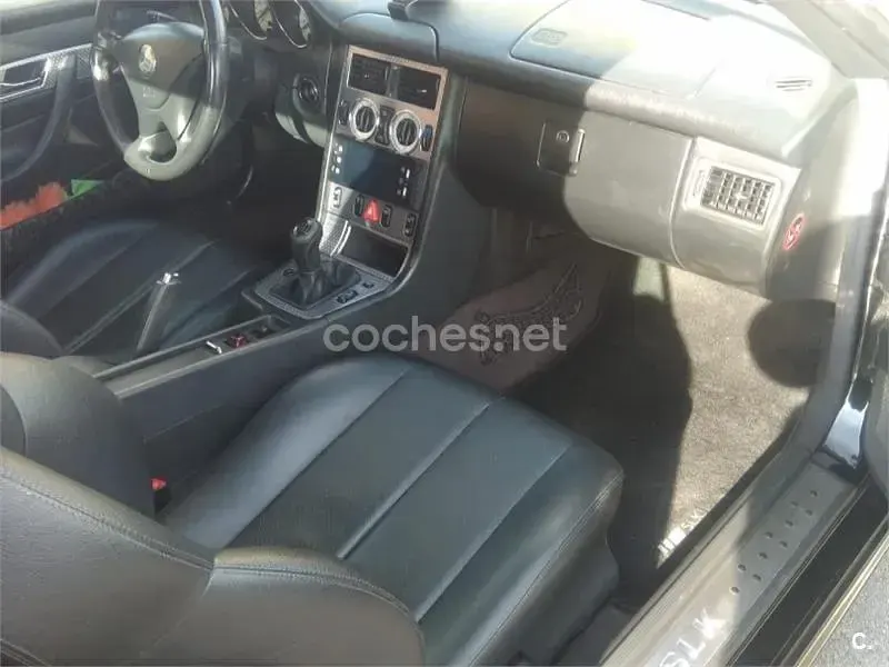 Usado Mercedes SLK200 163 CV (119 kW) 2004 Negro Descapotable