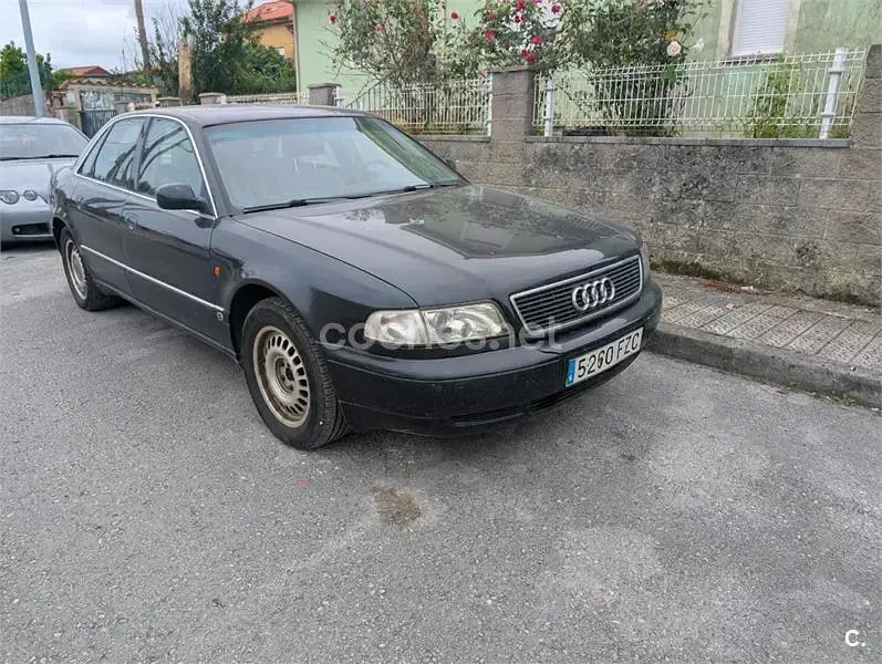 Usado Audi A8 174 CV (127 kW) 1995 Azul Berlina