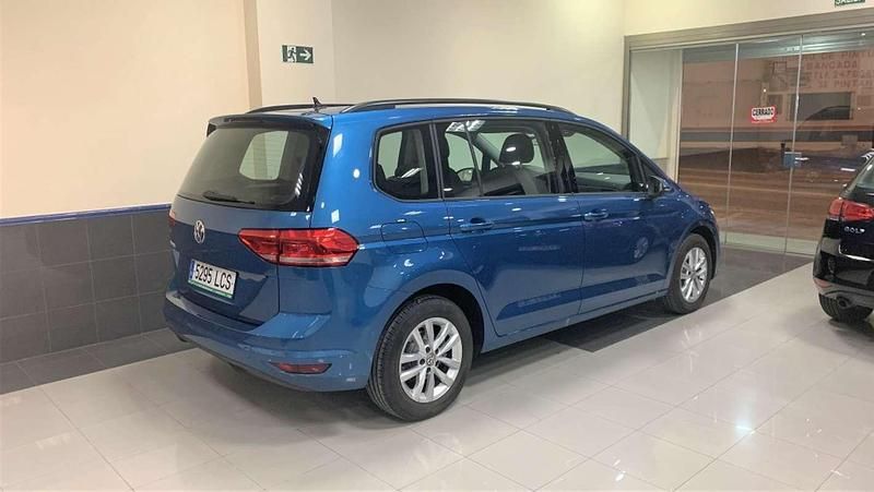 Usado VW Touran Advance 116 CV (85 kW) 2019 Azul Monovolumen