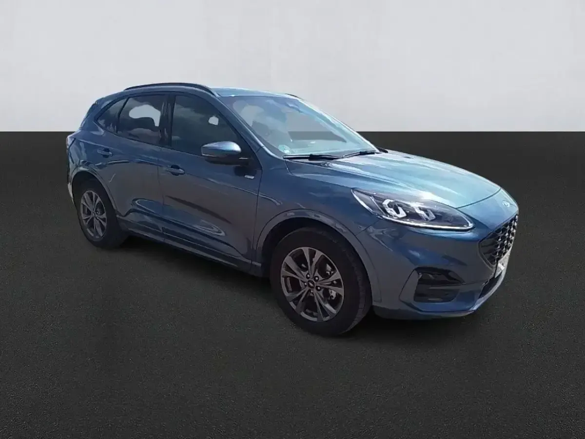 Usado Ford Kuga ST-Line 225 CV (165 kW) 2024 Azul SUV