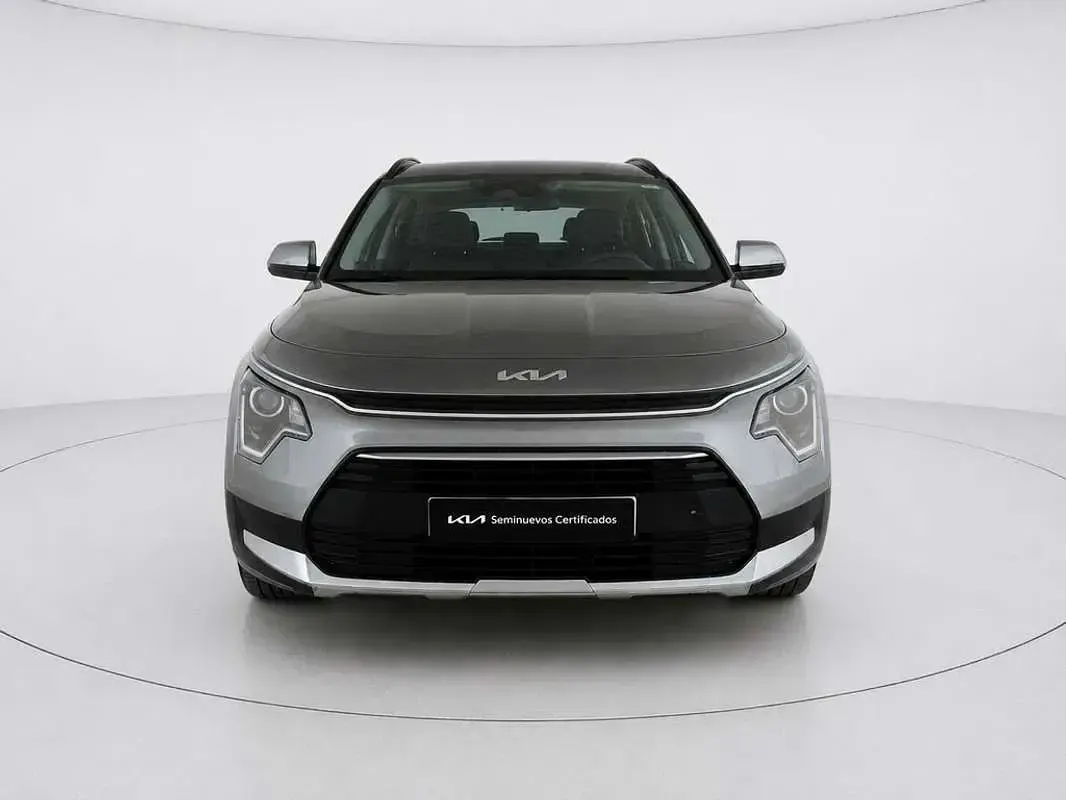Usado Kia Niro 139 CV (102 kW) 2025 Gris SUV