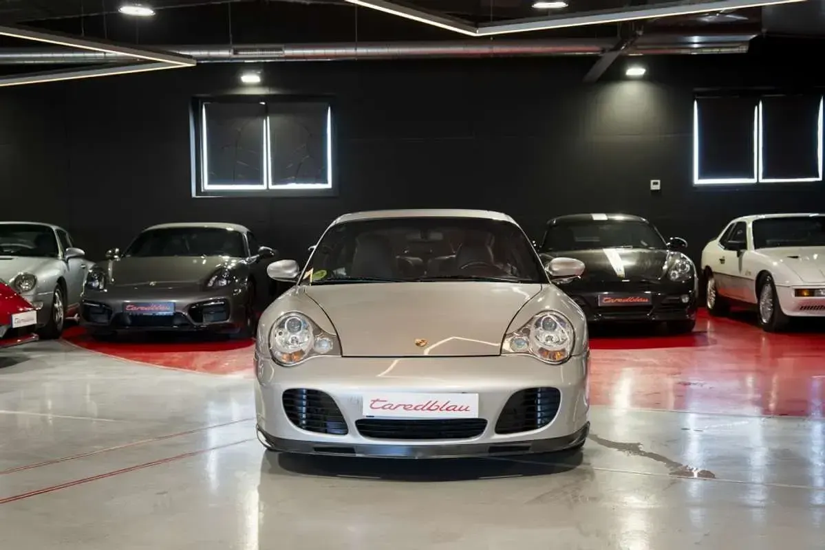 Usado Porsche 996 Turbo 420 CV (308 kW) 2002 Plateado Coupe
