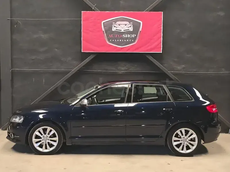Usado Audi A3 Sportback Ambiente 105 CV (77 kW) 2010 Azul Utilitario