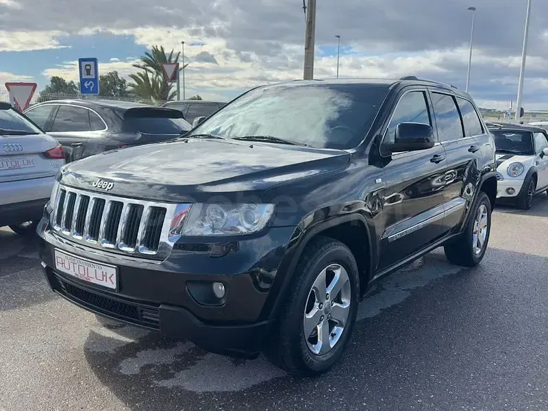 Usado Jeep Grand Cherokee Laredo 190 CV (139 kW) 2013 Negro SUV