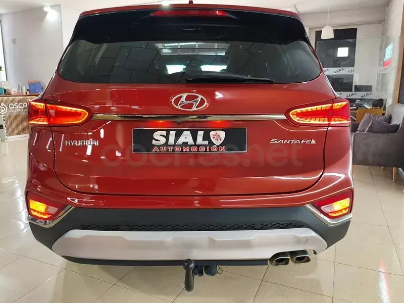 Usado Hyundai Santa Fe 200 CV (147 kW) 2019 Granate SUV
