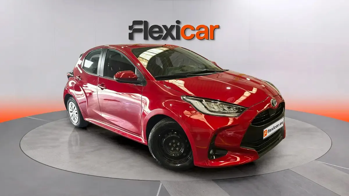 Usado Toyota Yaris Hybrid Active 116 CV (85 kW) 2023 Berlina