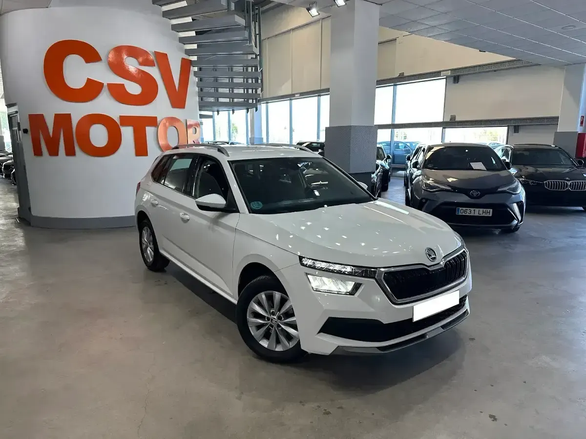 Usado Skoda Kamiq Ambition 150 CV (110 kW) 2022 Blanco SUV