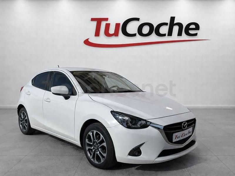 Usado Mazda 2 105 CV (77 kW) 2018 Blanco Berlina