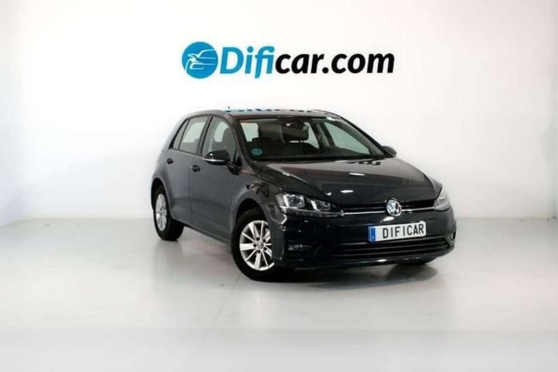 Usado VW Golf VII 117 CV (86 kW) 2019 Gris Berlina