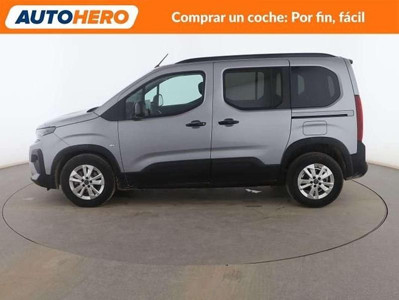 Usado Peugeot Rifter Allure 102 CV (75 kW) 2025 Gris Monovolumen