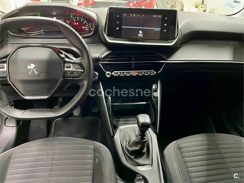 Usado Peugeot 208 Active 100 CV (73 kW) 2020 Gris / plata Utilitario