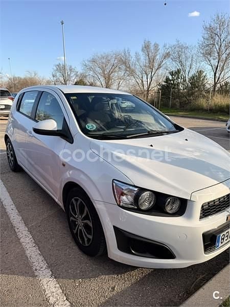 Usado Chevrolet Aveo LT 86 CV (63 kW) 2011 Blanco Berlina