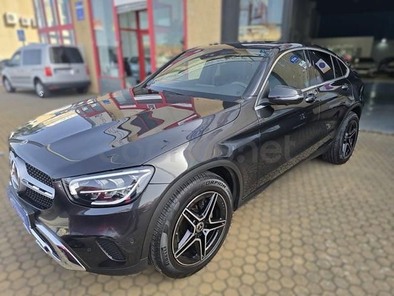 Usado Mercedes GLC220 194 CV (142 kW) 2021 Gris / plata Coupe
