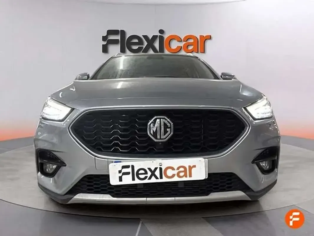 Usado MG ZS Luxury 111 CV (81 kW) 2022 Gris SUV