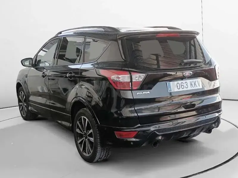 Usado Ford Kuga ST-Line 150 CV (110 kW) 2018 Negro SUV