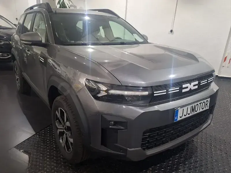 Nuevo Dacia Bigster Essentiel 140 CV (102 kW) 2026 Gris / plata SUV