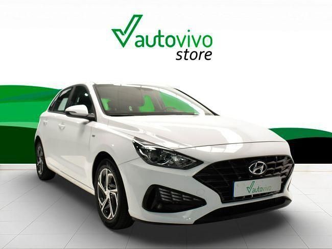 Usado Hyundai i30 120 CV (88 kW) 2023 Blanco
