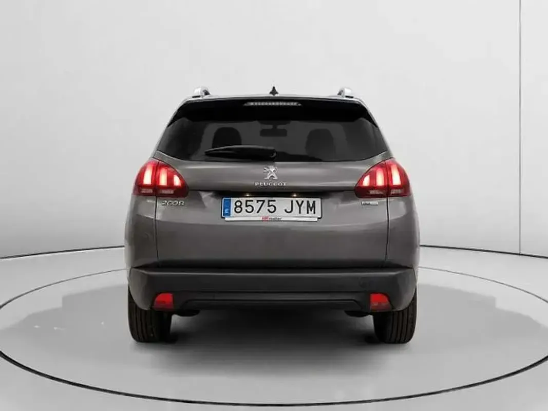 Usado Peugeot 2008 Style 82 CV (60 kW) 2017 Gris SUV
