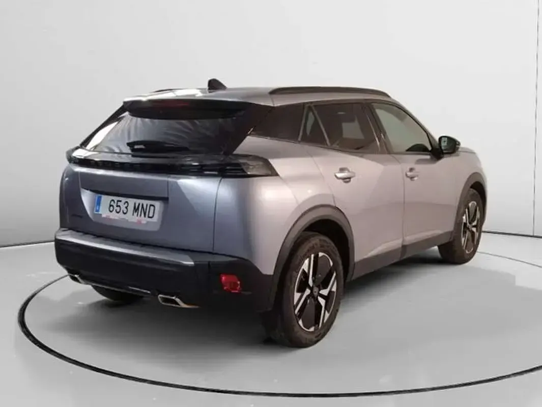 Usado Peugeot 2008 Allure 131 HP (96 kW) 2024 Cinzento SUV