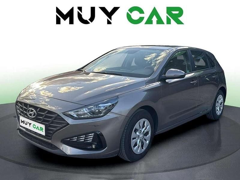 Usado Hyundai i30 110 CV (80 kW) 2021 Gris Utilitario