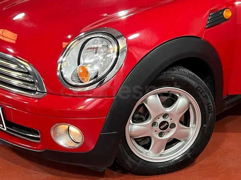 Usado Mini Cooper 120 CV (88 kW) 2007 Rojo Utilitario