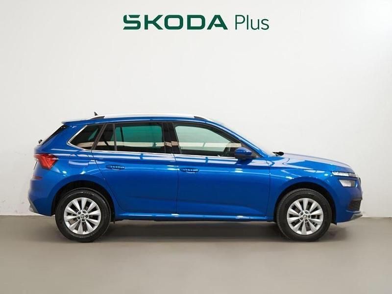 Usado Skoda Kamiq Ambition 110 CV (80 kW) 2022 Azul SUV