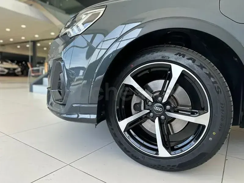 Usado Audi Q3 Sportback 245 CV (180 kW) 2022 Gris / plata SUV
