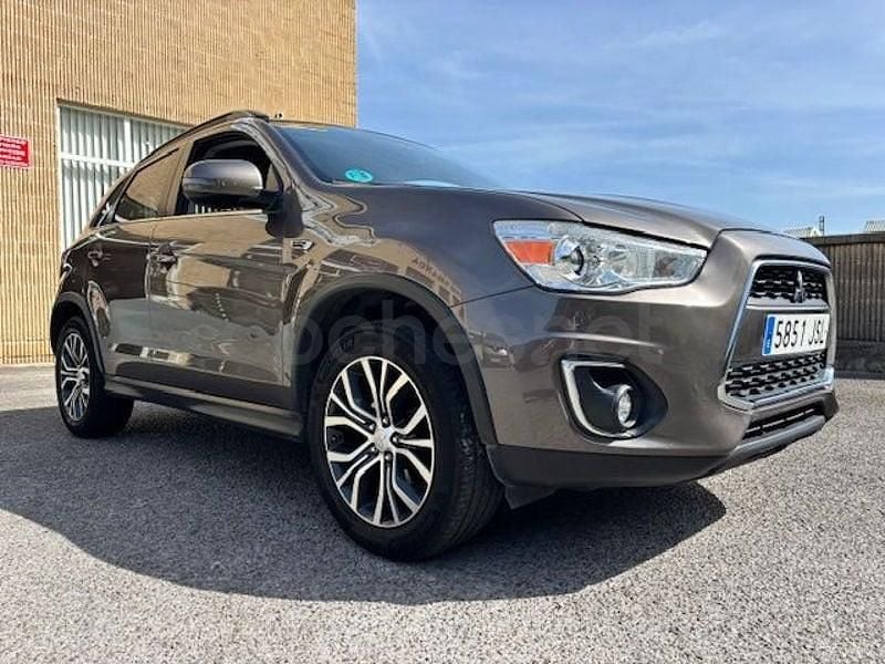 Usado Mitsubishi ASX Motion 117 CV (86 kW) 2016 Marrón SUV