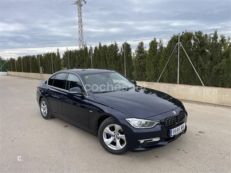 Usado BMW 320 Efficient Dynamics 163 CV (119 kW) 2014 Azul Berlina