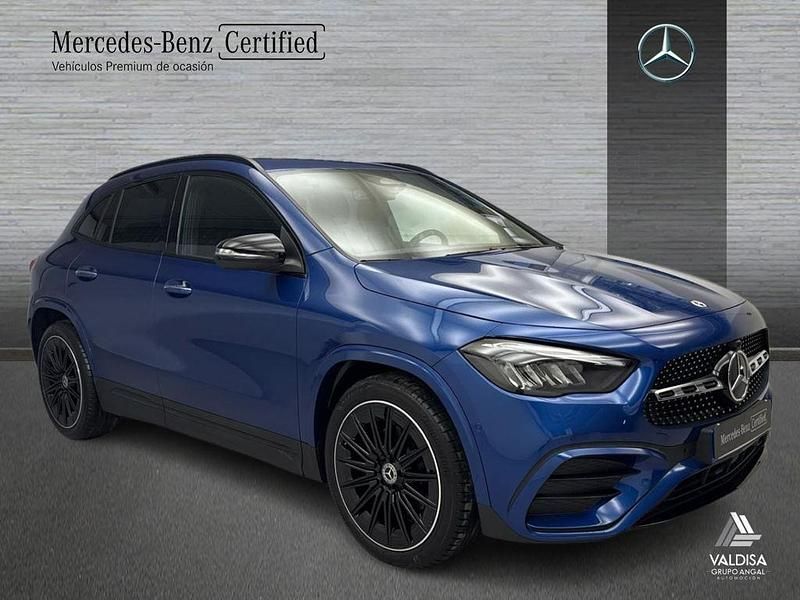Nuevo Mercedes GLA200 AMG line 150 CV (110 kW) 2025 Azul SUV