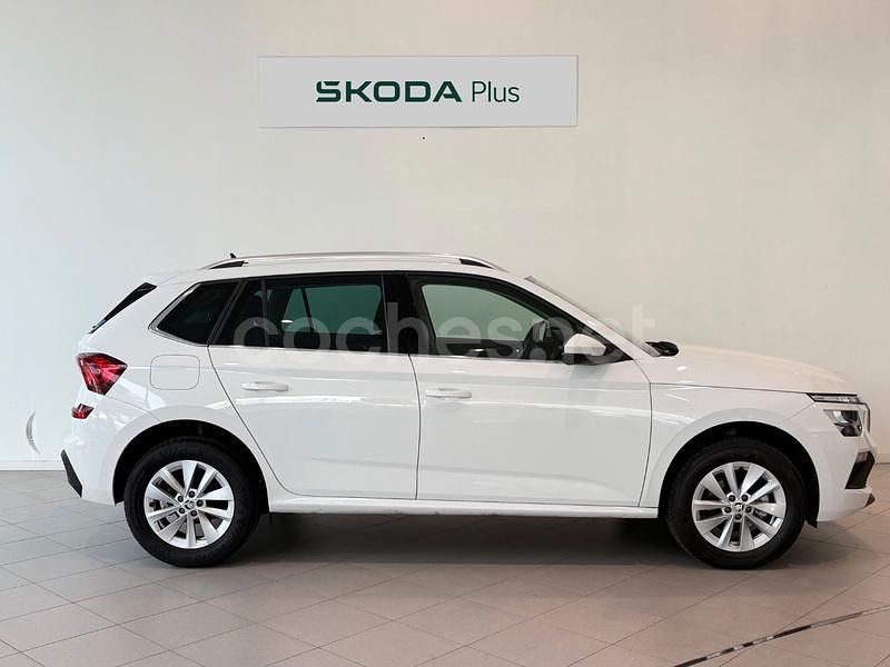 Usado Skoda Kamiq Selection 115 CV (84 kW) 2024 Blanco SUV