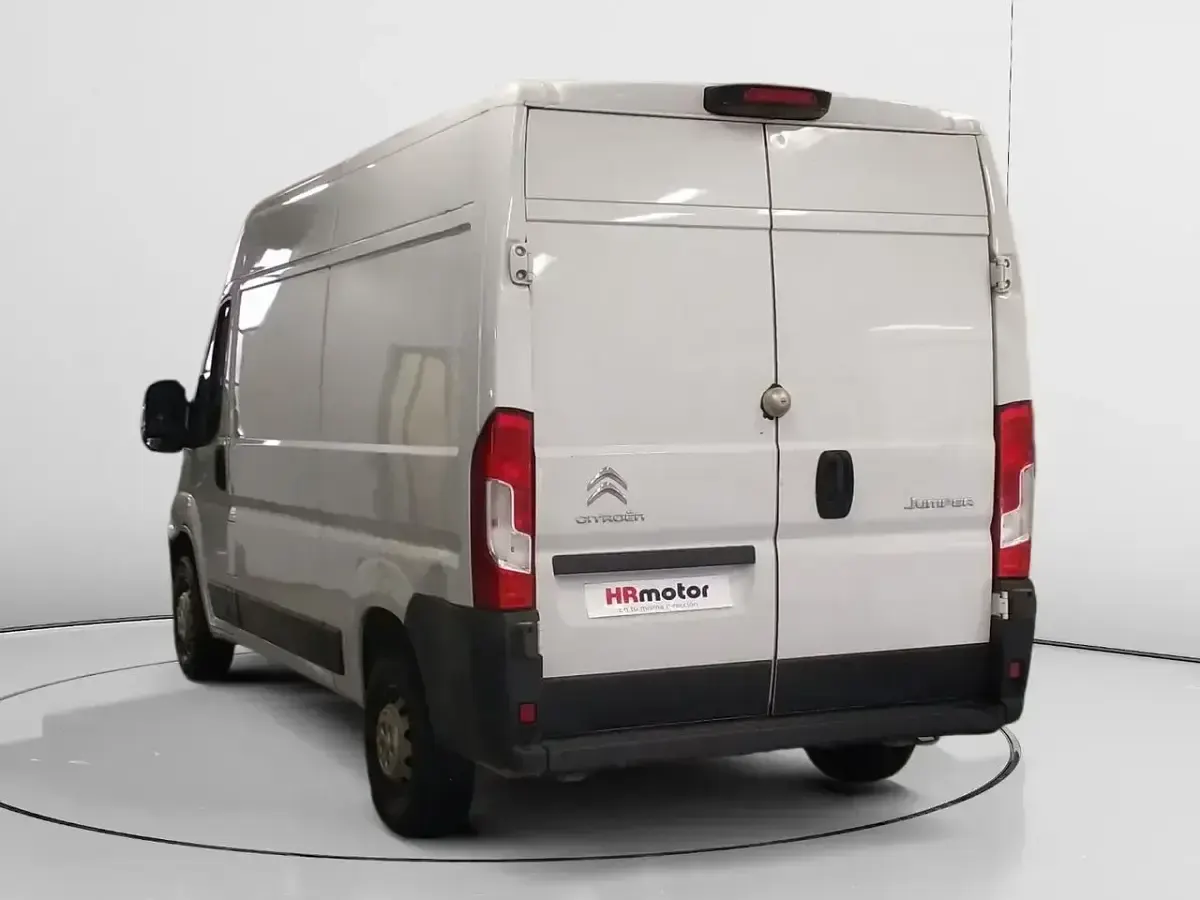 Usado Citroën Jumper 140 CV (102 kW) 2023 Blanco Monovolumen