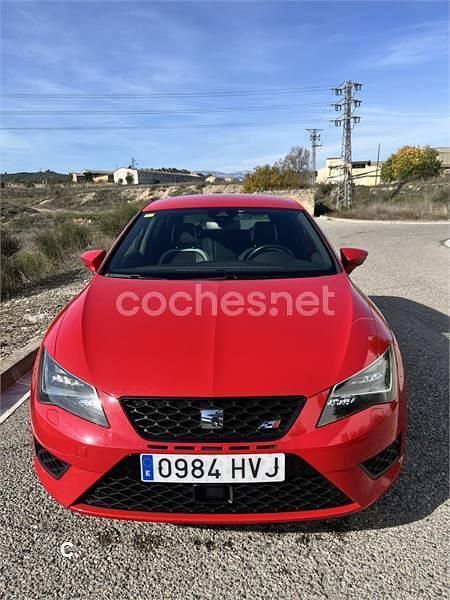 Käytetty Seat Leon CUPRA 265 HP (194 kW) 2014 Punainen Sedan