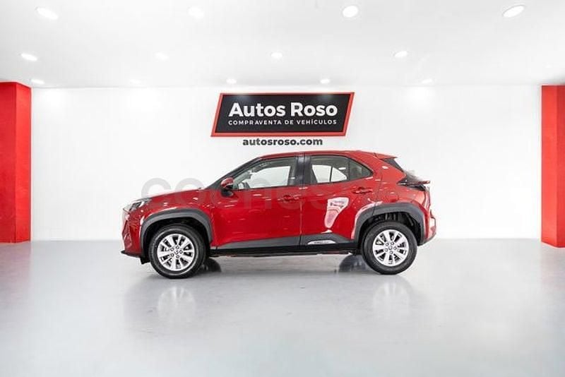Usado Toyota Yaris Cross Style 116 CV (85 kW) 2023 Rojo SUV
