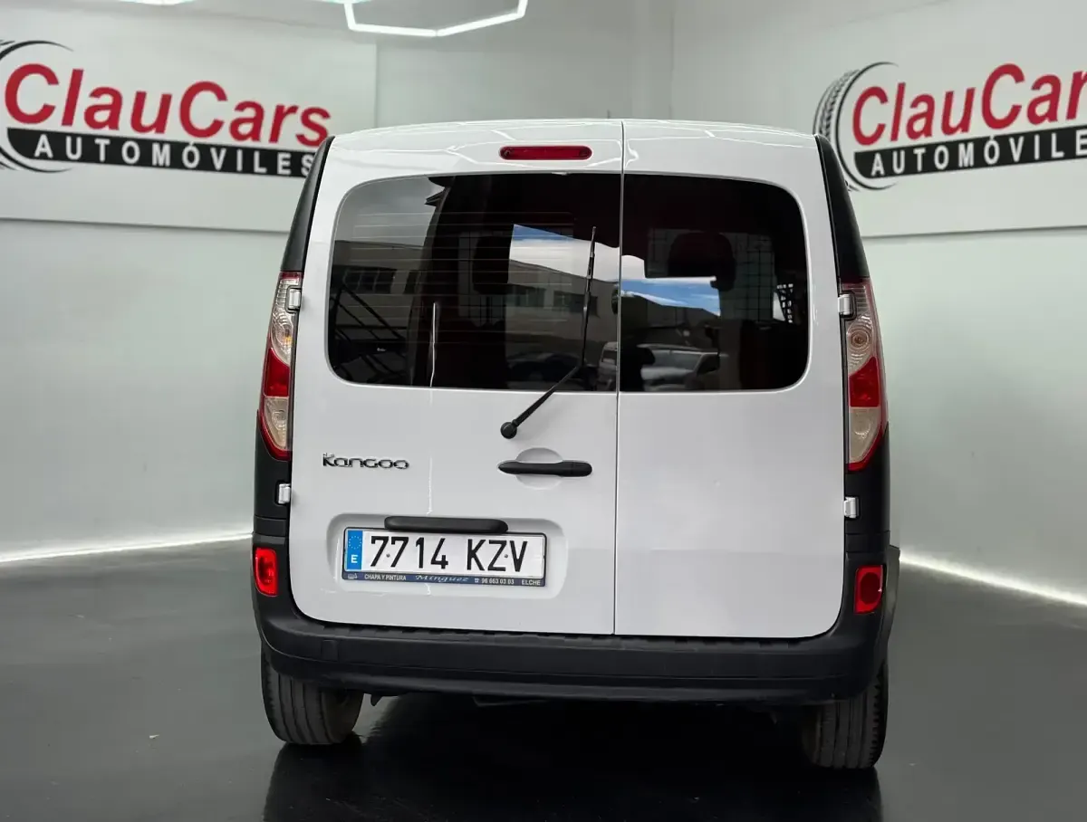 Usado Renault Kangoo 95 CV (69 kW) 2019 Blanco Monovolumen