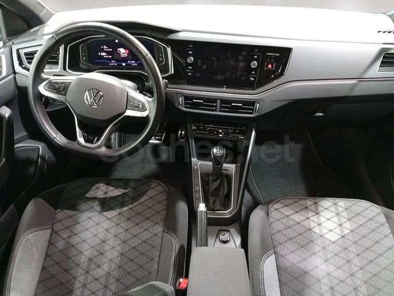 Usado VW Polo R-line 110 CV (80 kW) 2024 Azul Berlina