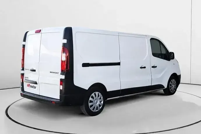 Usado Renault Trafic 120 CV (88 kW) 2020 Blanco Monovolumen