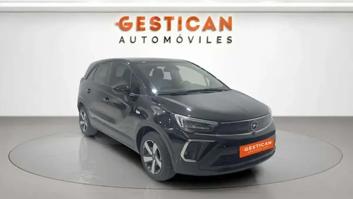 Usado Opel Crossland X Edition 110 CV (80 kW) 2022 Negro SUV