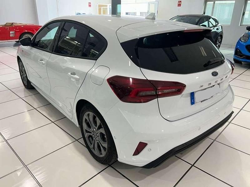 Usado Ford Focus ST-Line X 125 CV (91 kW) 2025 Blanco Berlina