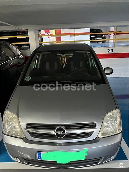Usado Opel Meriva Cosmo 87 CV (63 kW) 2003 Gris / plata Monovolumen