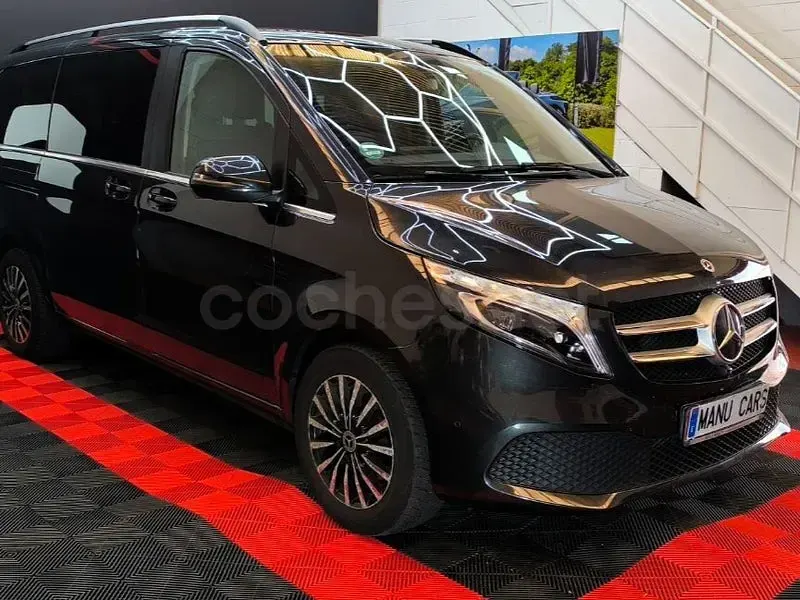 Usado Mercedes V250 Avantgarde 190 CV (139 kW) 2022 Gris / plata Monovolumen