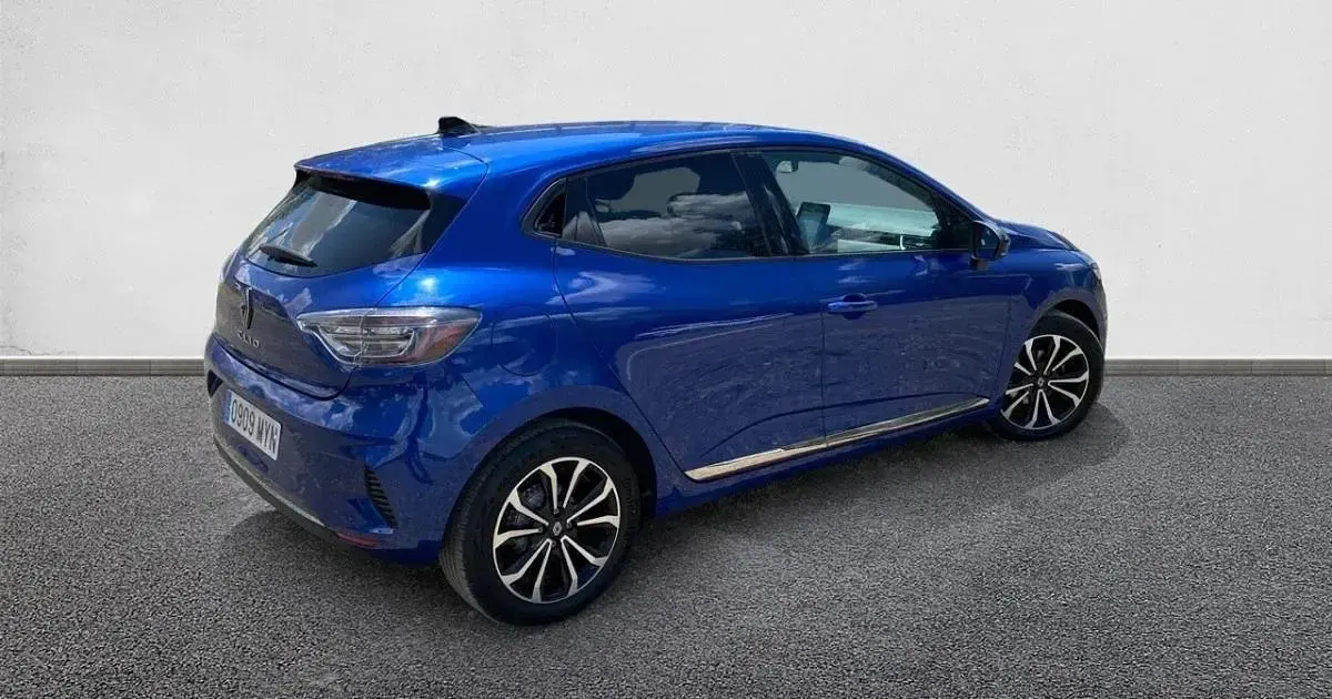 Usado Renault Clio Techno 90 CV (66 kW) 2025 Utilitario