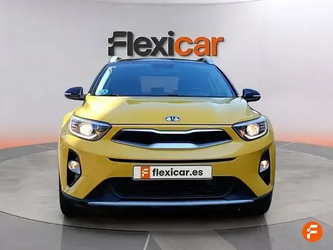 Usado Kia Stonic 120 CV (88 kW) 2018 Amarillo SUV