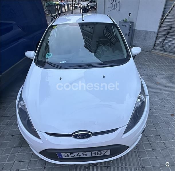 Blanco Usado 2012 Ford Fiesta Trend Berlina | 4100 € (Buen precio) - Imagen 1/4