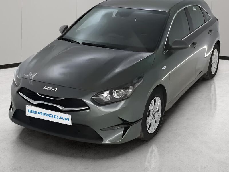 Verde Usado 2024 Kia Ceed Utilitario | 19.990 € (Precio justo) - Imagen 1/4