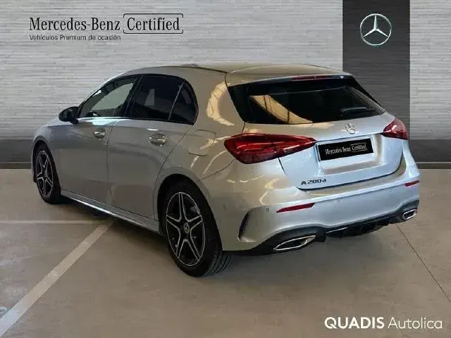 Usado Mercedes A200 150 CV (110 kW) 2026 Plata hightech