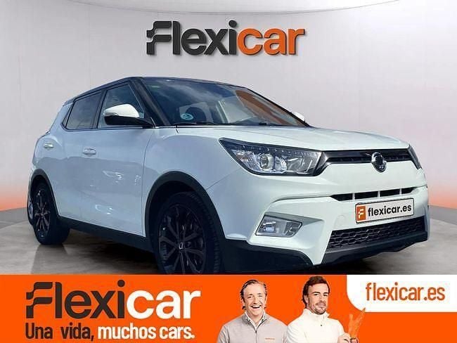 Blanco Usado 2017 Ssangyong (KGM) Tivoli SUV | 11.390 € (Precio justo) - Imagen 1/4
