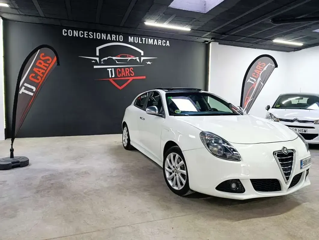 Usado Alfa Romeo Giulietta Progression 140 CV (102 kW) 2011 Blanco Utilitario
