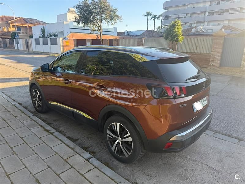 Usado Peugeot 3008 Allure 130 CV (95 kW) 2019 Marrón SUV