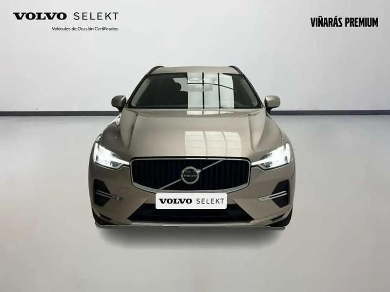 Begagnad Volvo XC60 Core 197 HK (144 kW) 2023 Beige SUV